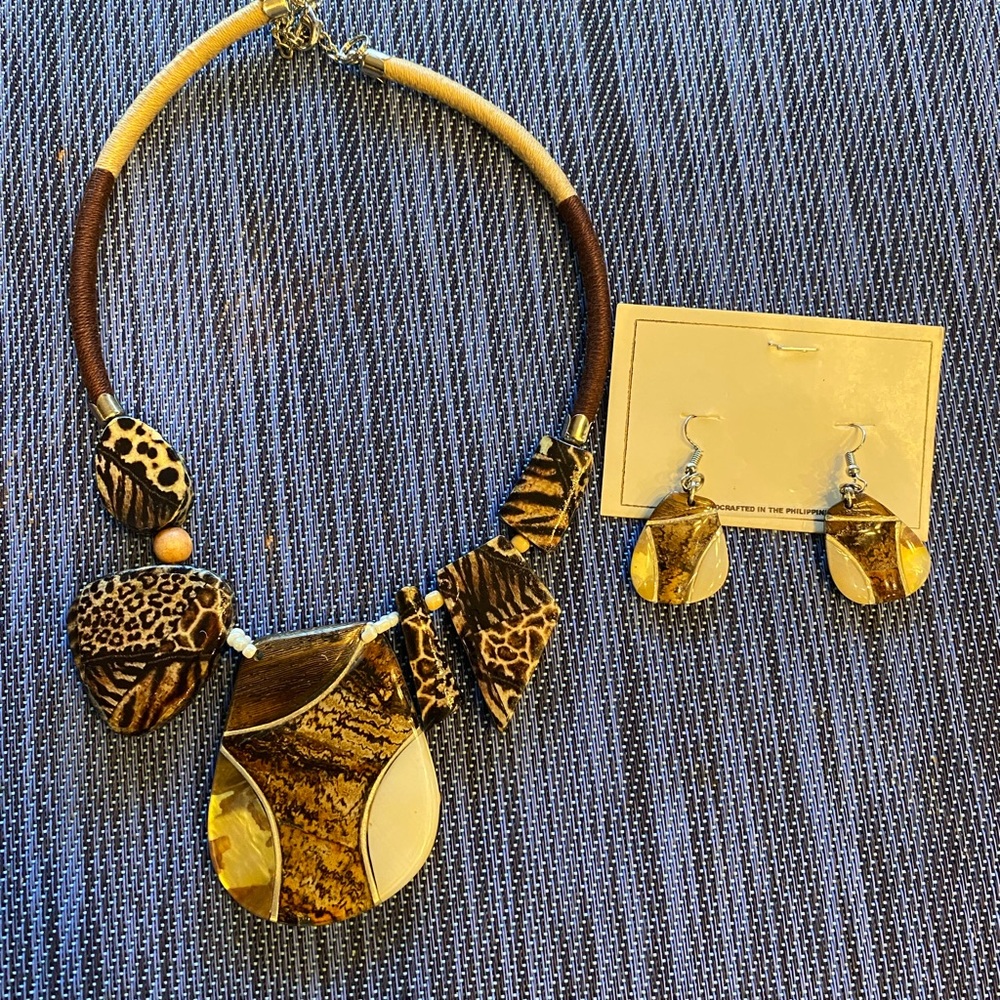 Animal print necklace necklace - Picture 3 of 3